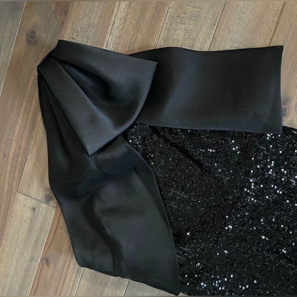 Betsy & Adam Black Sequin One-Shoulder Dress - Picture 5 of 5